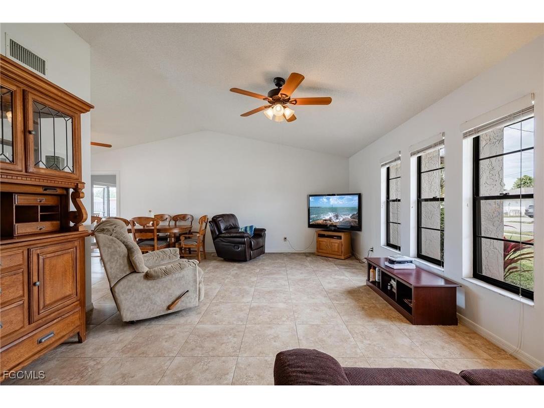 1719 W Bluewater Terrace North Fort Myers FL 33903 2026006226 image8