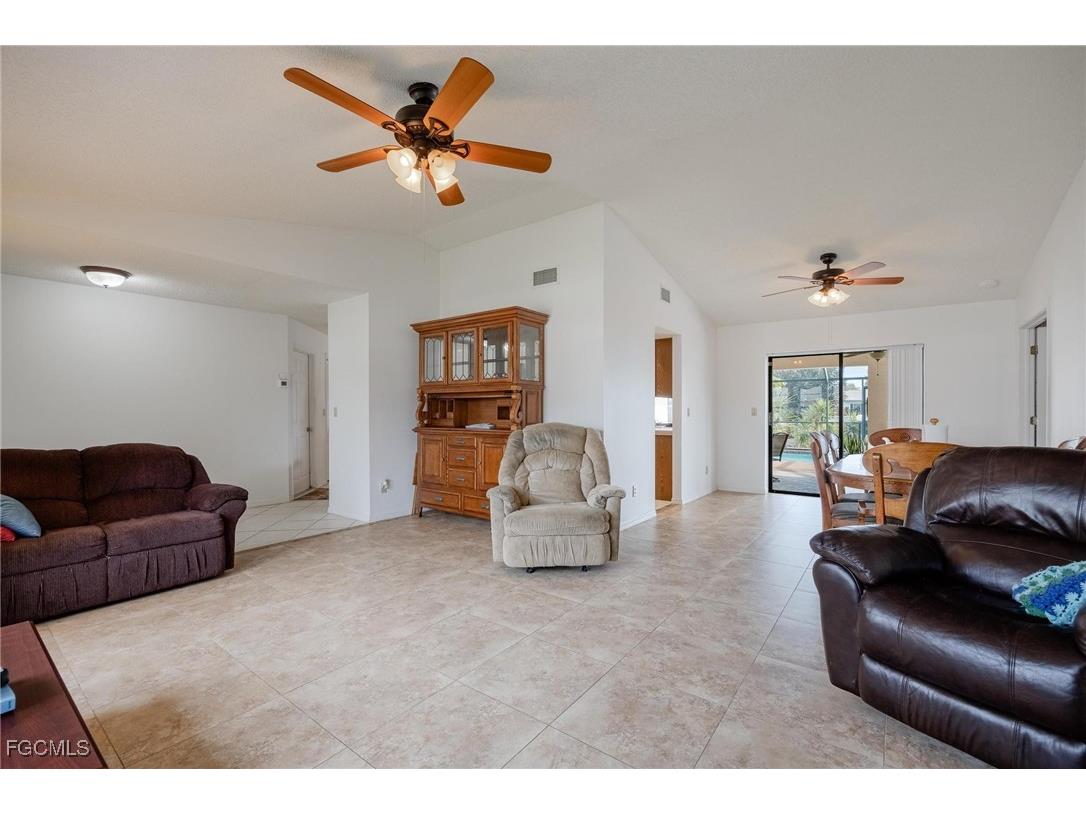1719 W Bluewater Terrace North Fort Myers FL 33903 2026006226 image9