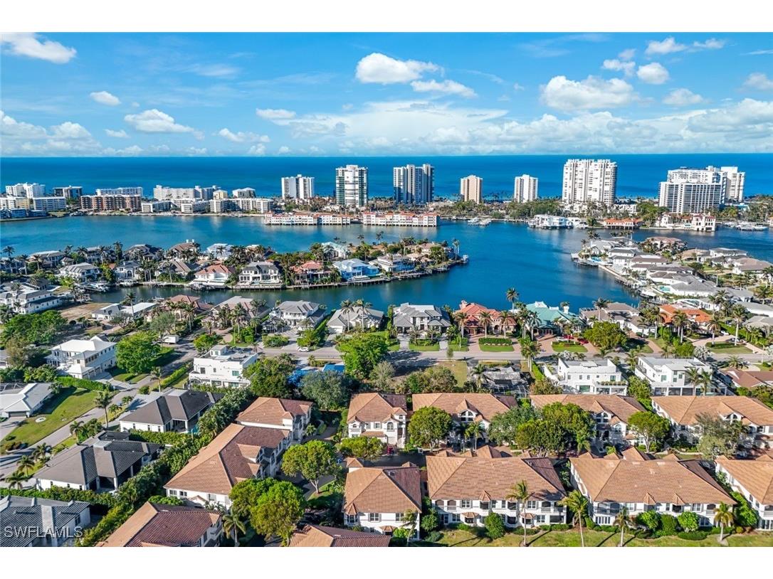 172 Colonade Circle #1304 Naples FL 34103 224102511 image1