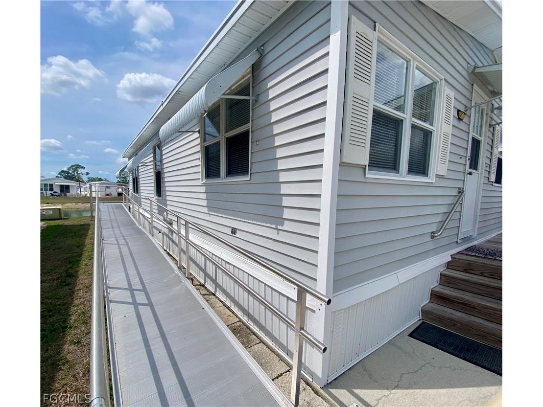 172 Vista Mar Drive North Fort Myers FL 33903 2026012816 image2