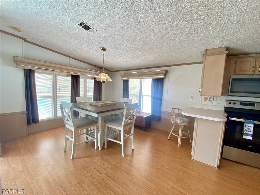 172 Vista Mar Drive North Fort Myers FL 33903 2026012816 image8