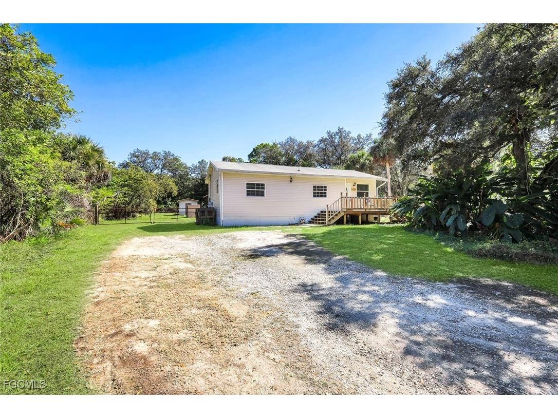 1720 Greenwood Avenue Lehigh Acres FL 33972 2026005206 image1