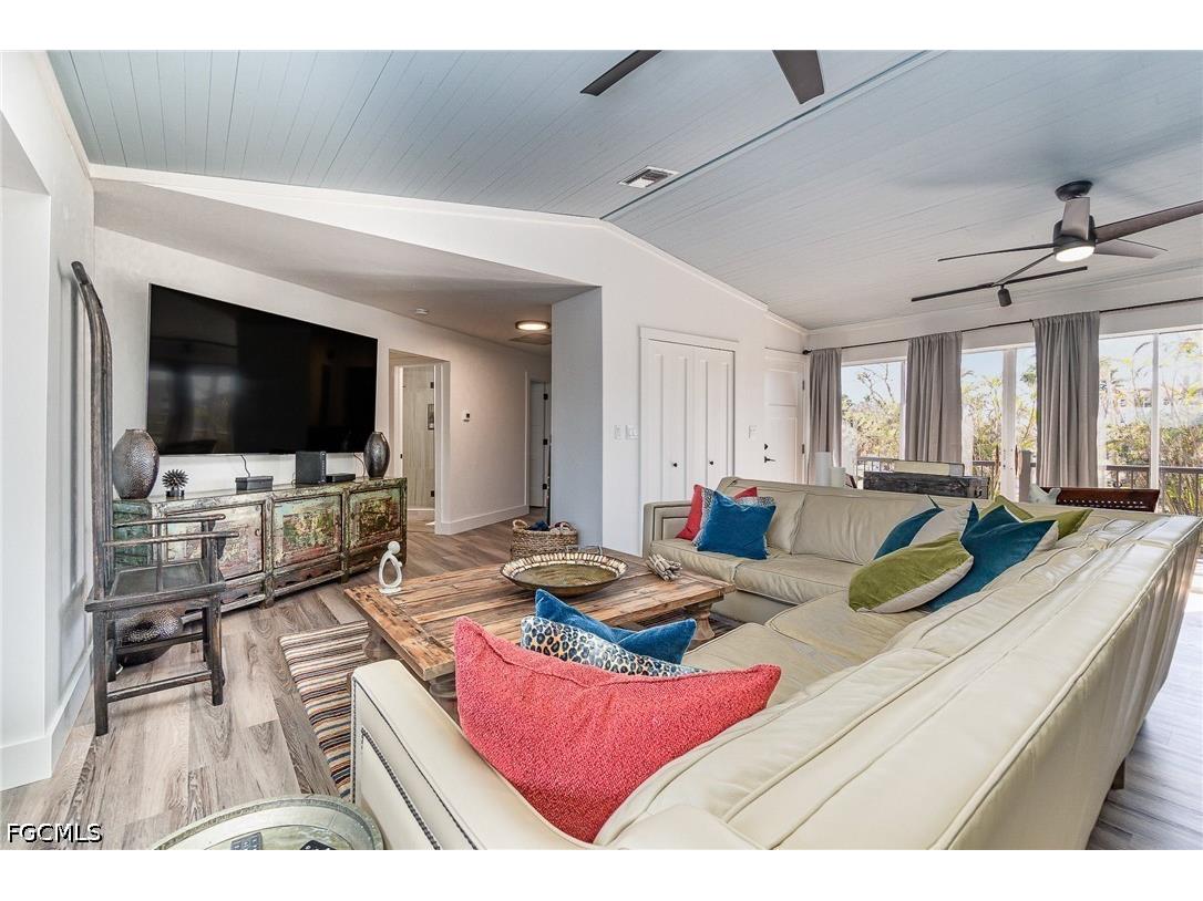 1720 Middle Gulf Drive Sanibel FL 33957 2026028232 image16