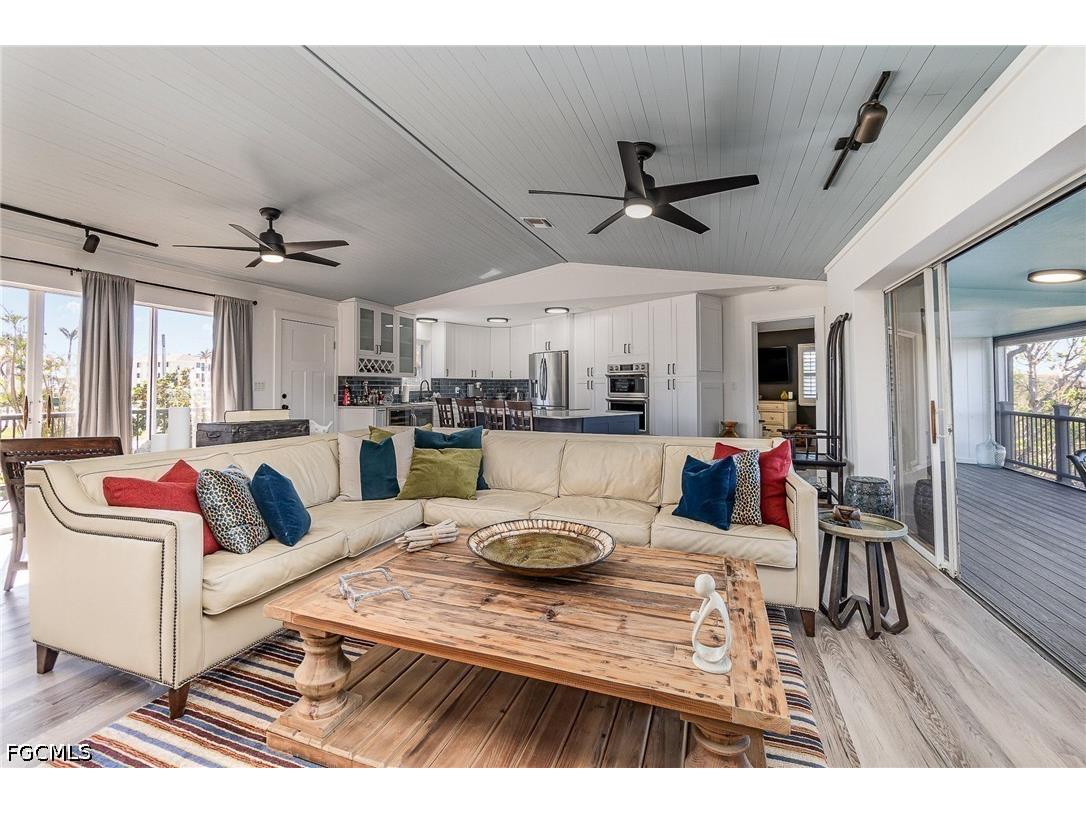 1720 Middle Gulf Drive Sanibel FL 33957 2026028232 image17