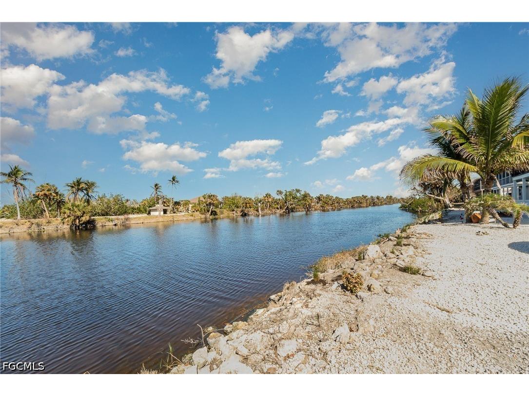1720 Middle Gulf Drive Sanibel FL 33957 2026028232 image42