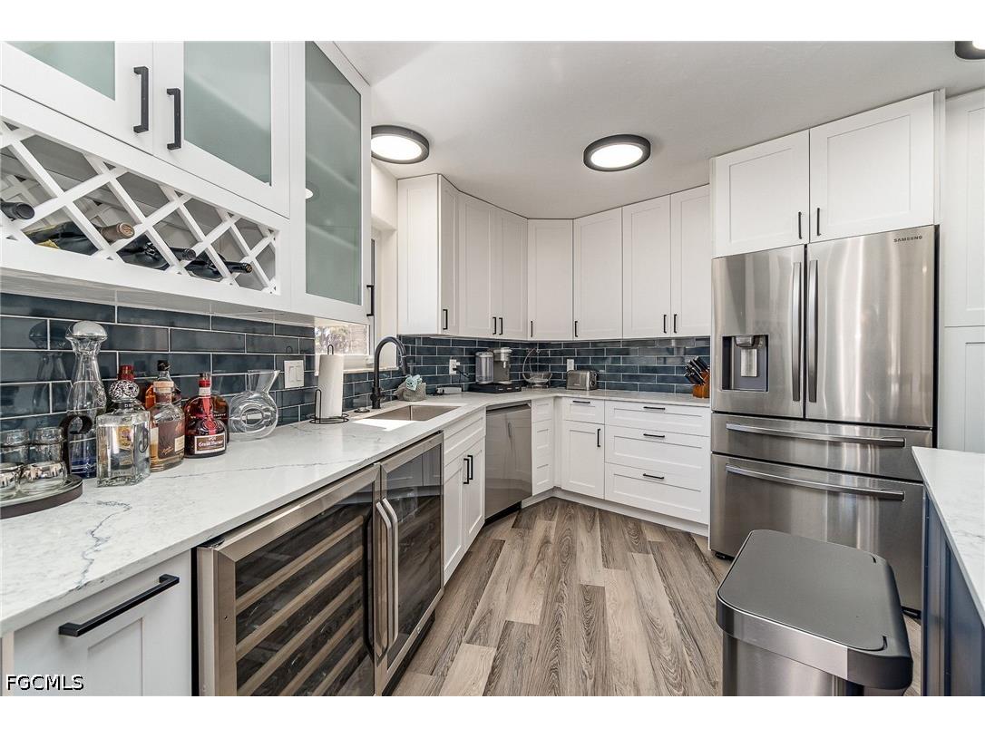 1720 Middle Gulf Drive Sanibel FL 33957 2026028232 image8