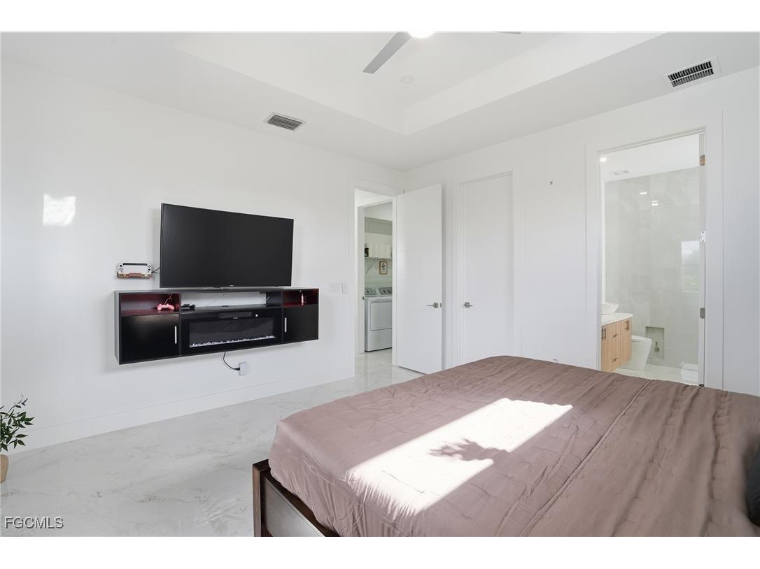 1720 NW 15th Place Cape Coral FL 33993 2025021724 image19