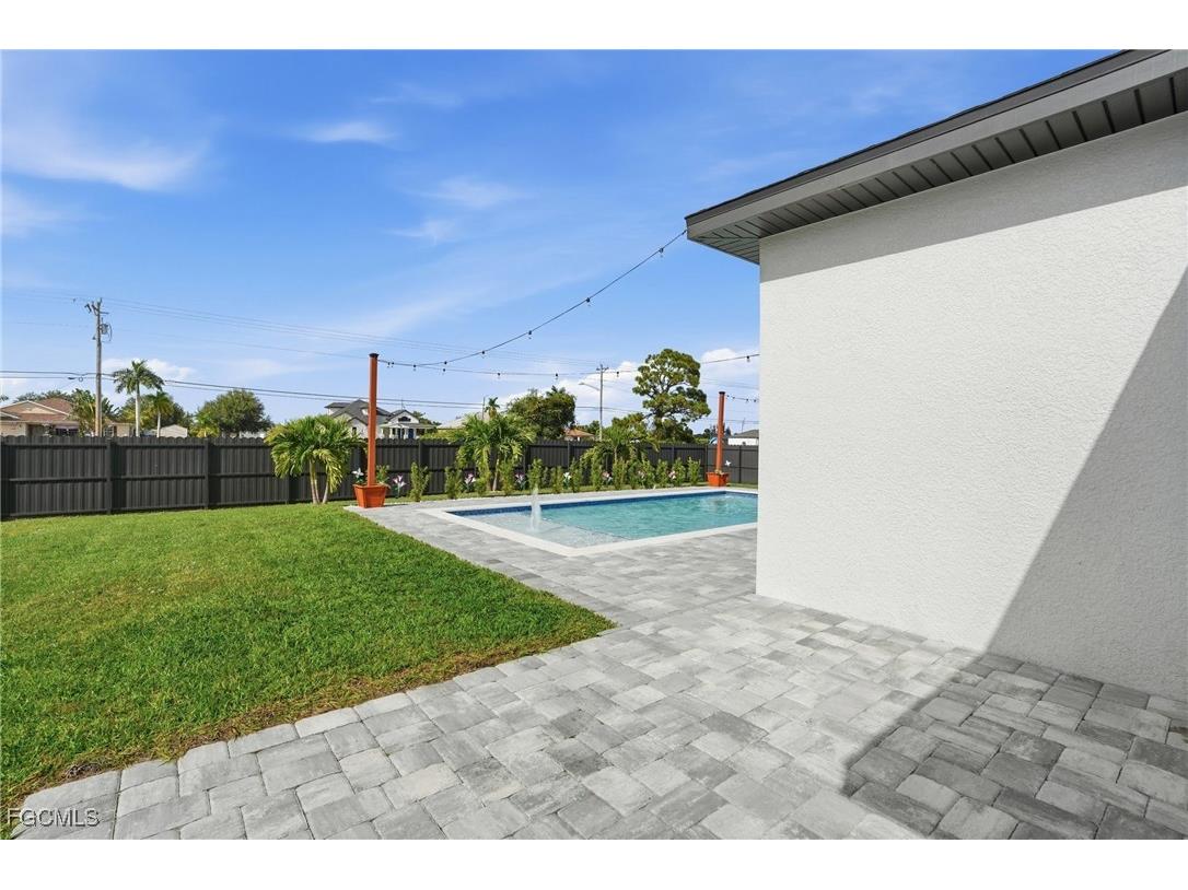 1720 NW 15th Place Cape Coral FL 33993 2025021724 image33