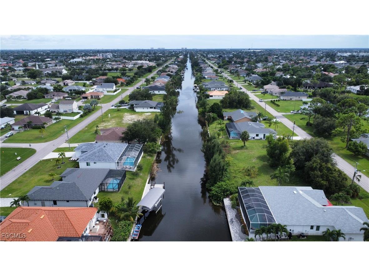 1720 SW 17th Avenue Cape Coral FL 33991 2025003225 image5