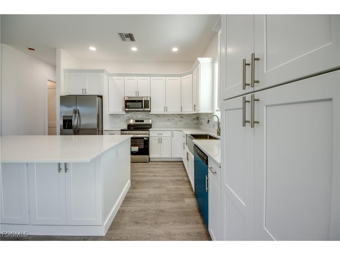 1720 SW 3rd Street Cape Coral FL 33991 2025017665 image19