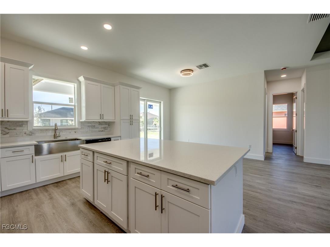 1720 SW 3rd Street Cape Coral FL 33991 2025017665 image23