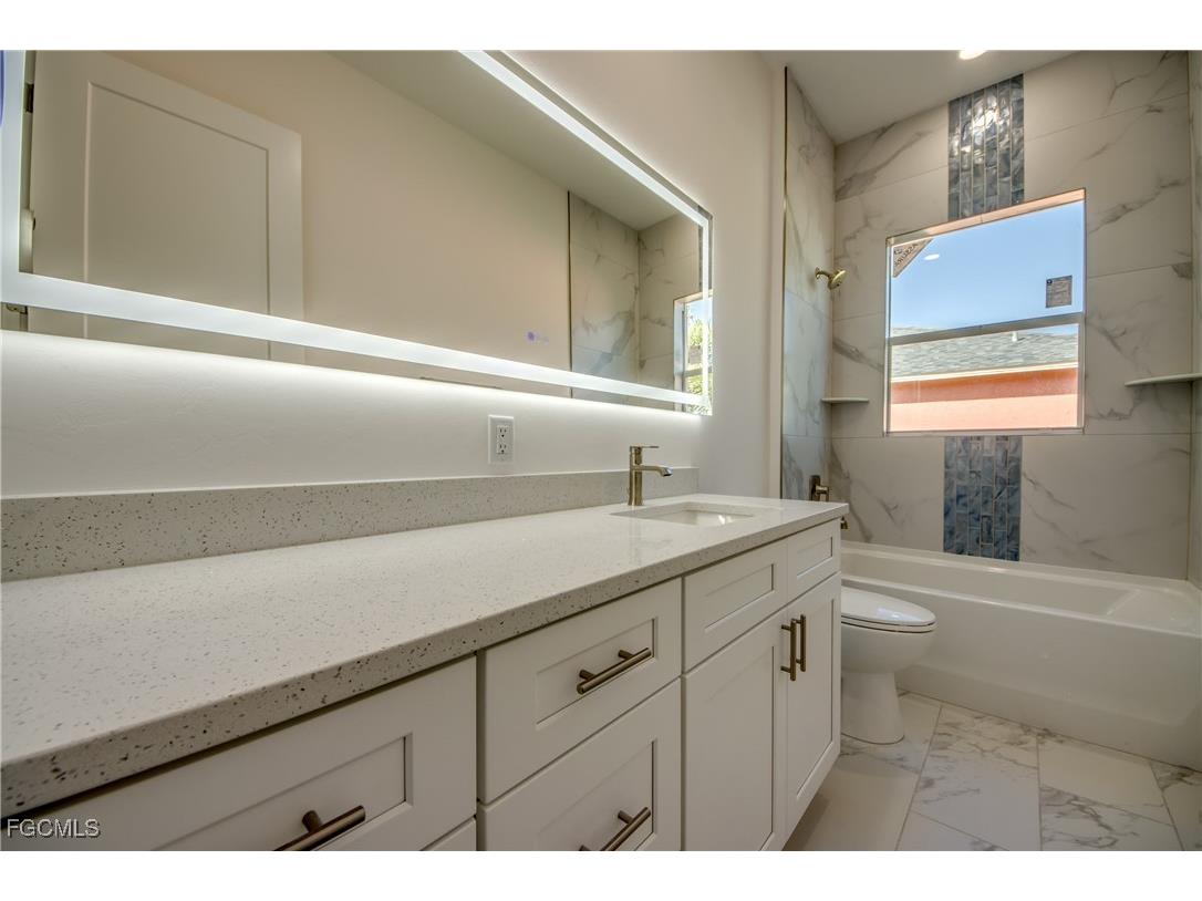 1720 SW 3rd Street Cape Coral FL 33991 2025017665 image38