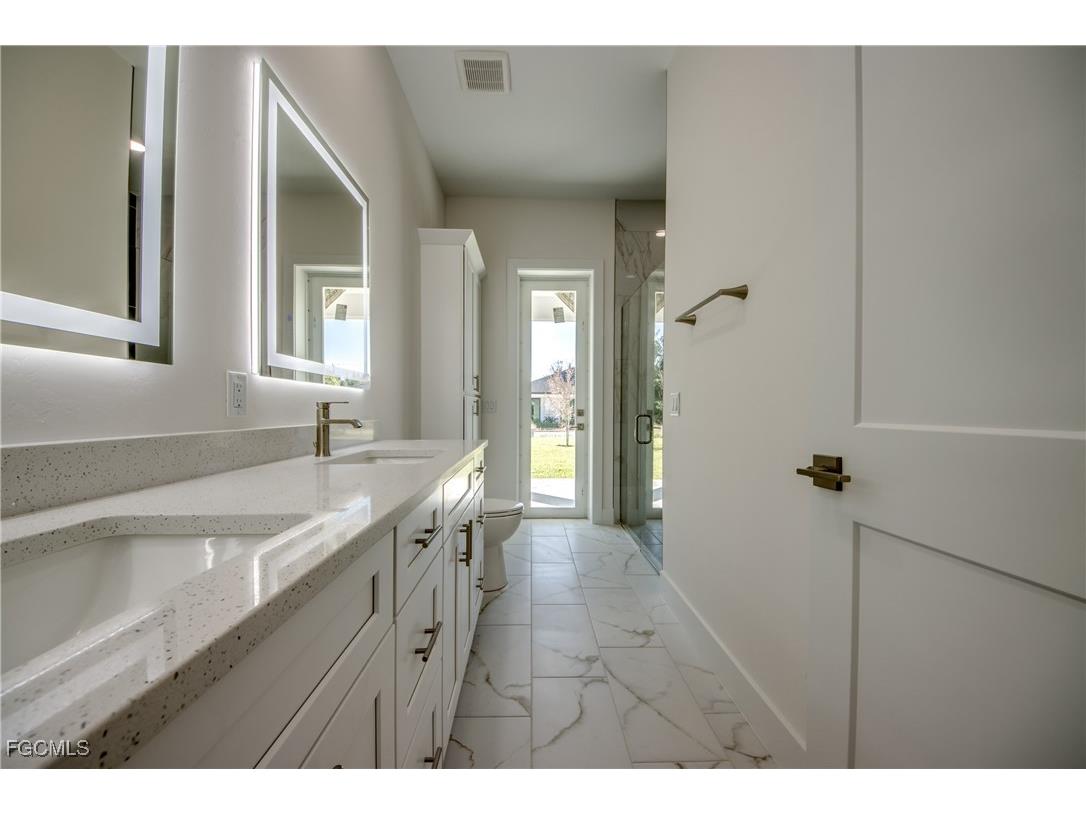 1720 SW 3rd Street Cape Coral FL 33991 2025017665 image40