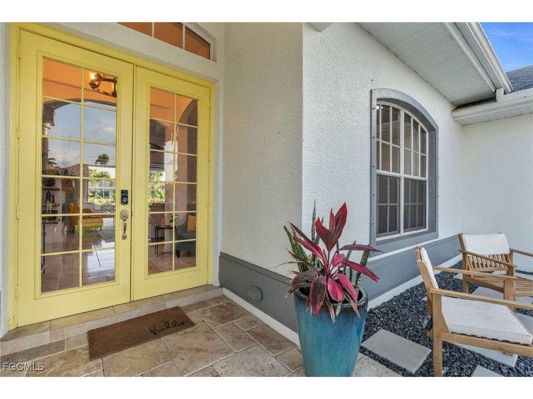 1720 SW 49th Lane Cape Coral FL 33914 2025006259 image2