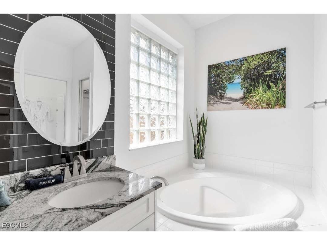 1720 SW 49th Lane Cape Coral FL 33914 2025006259 image22