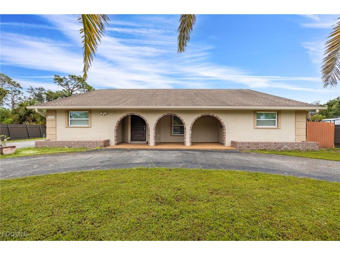 17200 E Lake Drive North Fort Myers FL 33917 2025012143 image1