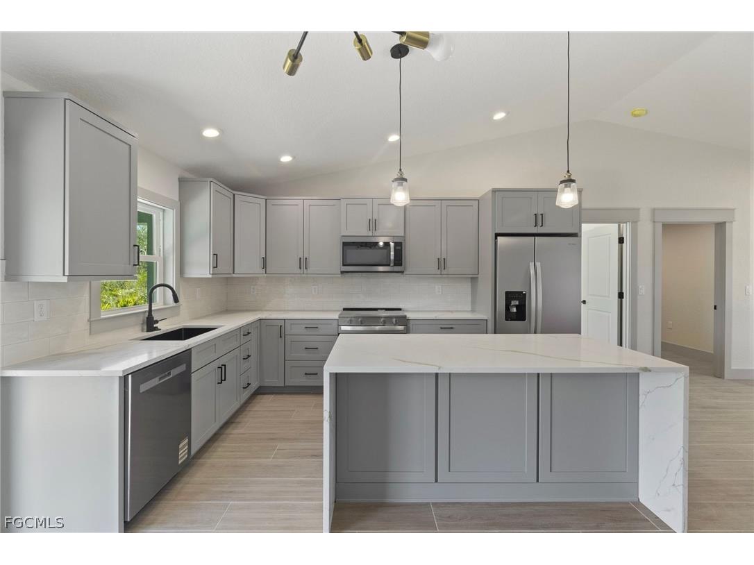 17203 Chase Avenue Port Charlotte FL 33948 2026011859 image8