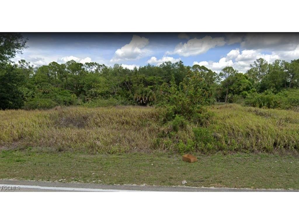 1721/1723 E 12th Street Lehigh Acres FL 33972 2025010543 image2