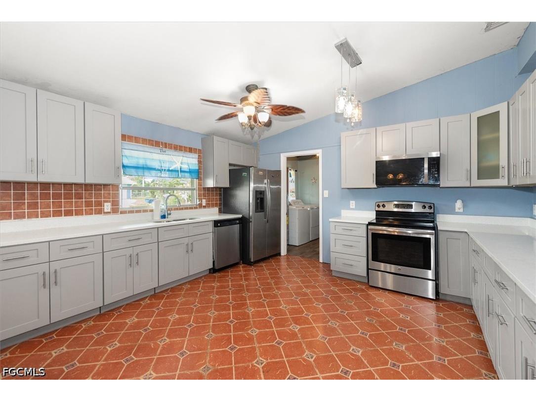 1721 Club House Road North Fort Myers FL 33917 2026024423 image4