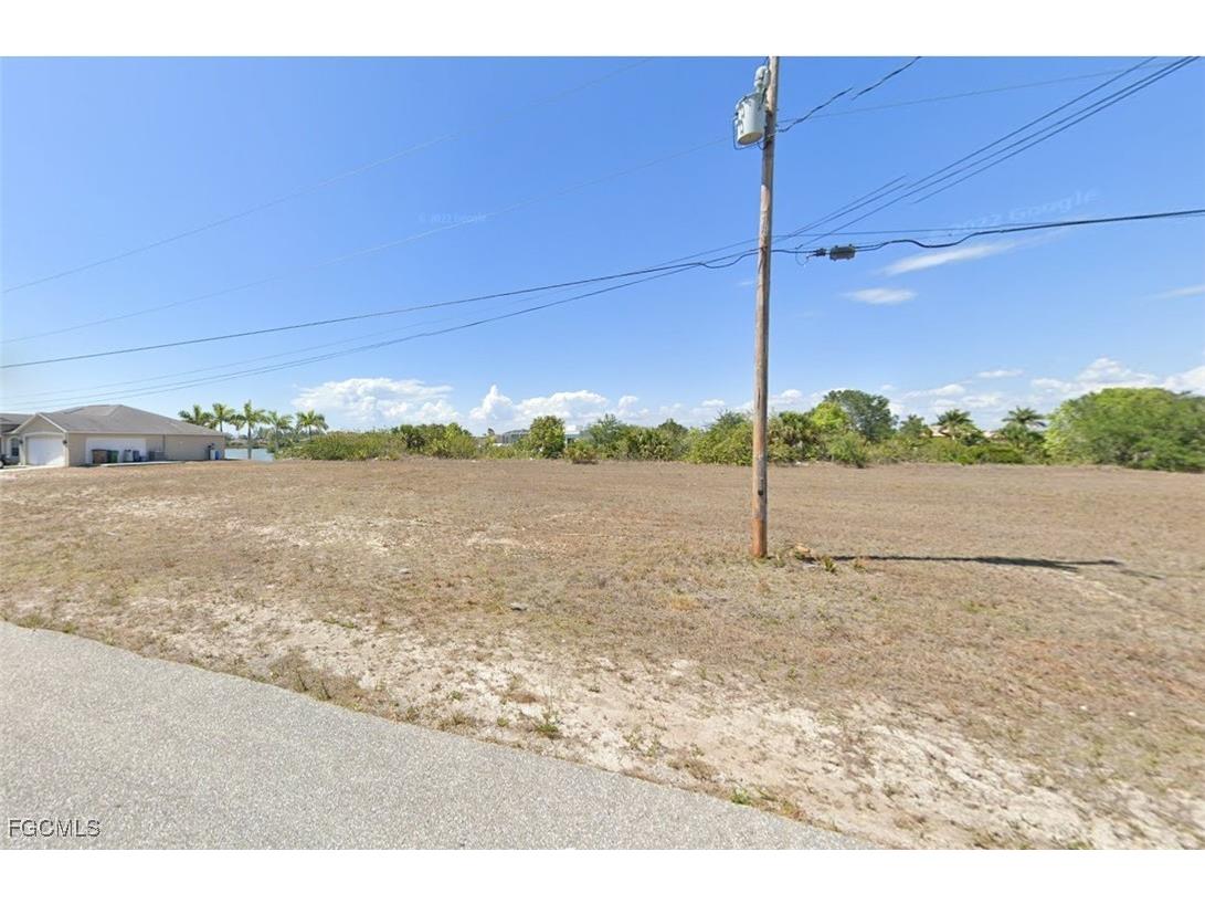 1721 NW 8th Terrace Cape Coral FL 33993 2025009464 image7
