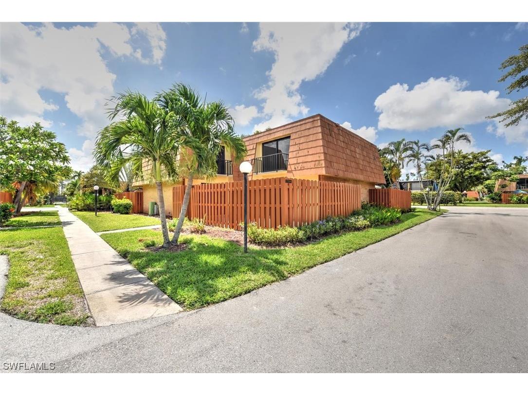 1721 Park Meadows Drive #4 Fort Myers FL 33907 223044706 image1