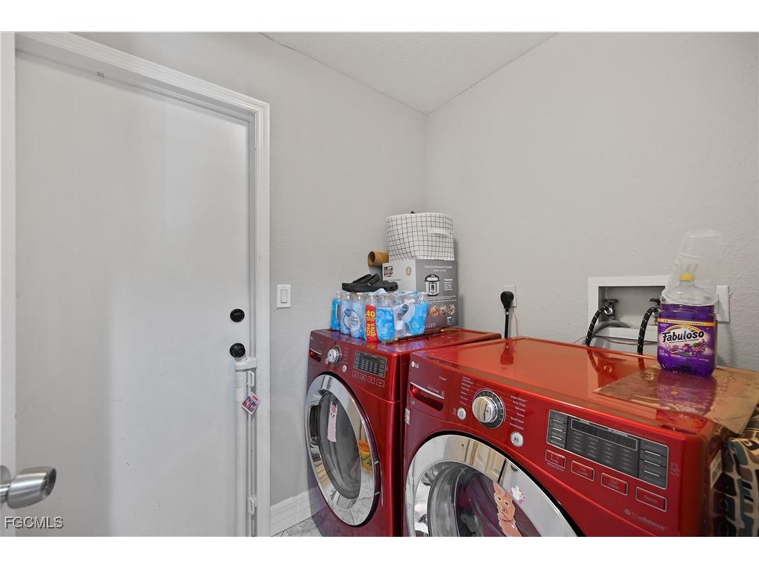 1721 SE 21st Terrace Cape Coral FL 33990 2025022174 image22