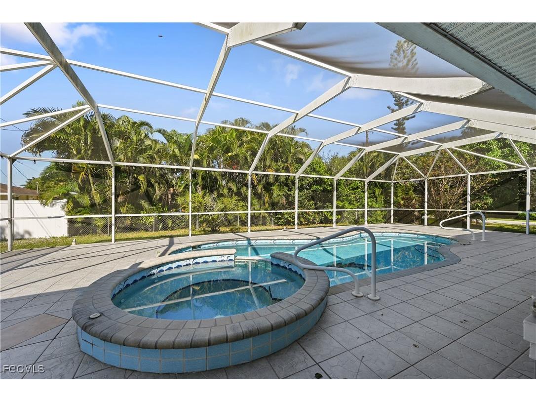 1721 SE 21st Terrace Cape Coral FL 33990 2025022174 image27
