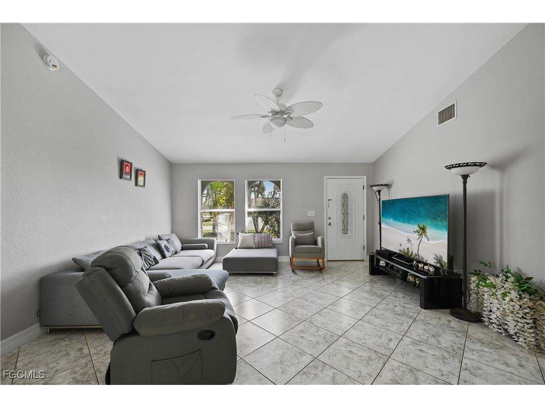 1721 SE 21st Terrace Cape Coral FL 33990 2025022174 image7