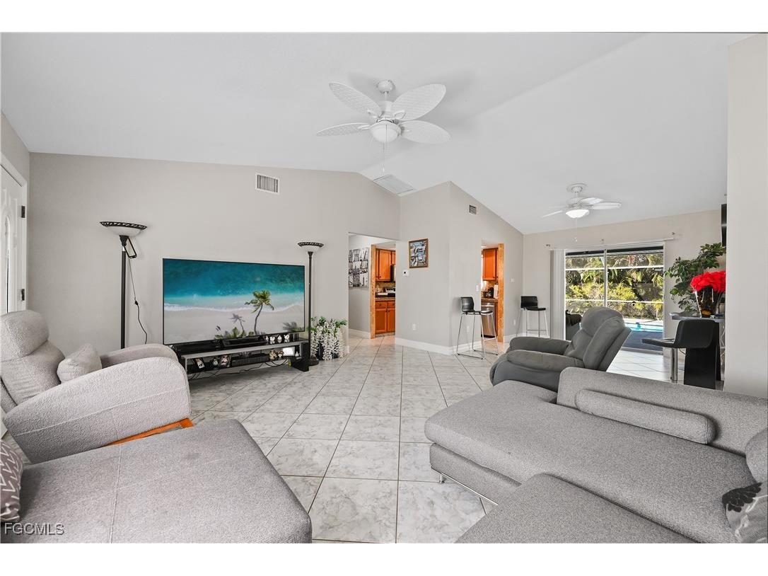 1721 SE 21st Terrace Cape Coral FL 33990 2025022174 image8