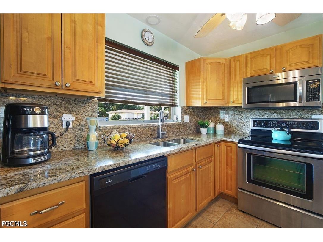 1721 SE 29th Lane Cape Coral FL 33904 2026010567 image29
