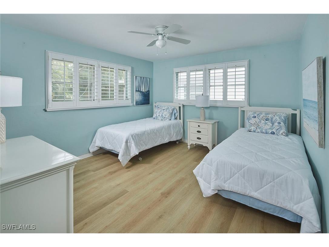 1721 Smugglers Cove Naples FL 34112 225057312 image11