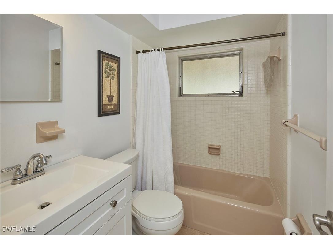 1721 Smugglers Cove Naples FL 34112 225057312 image12