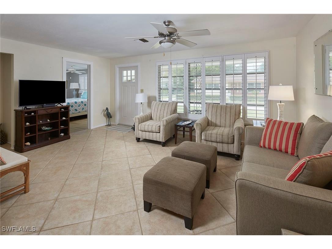 1721 Smugglers Cove Naples FL 34112 225057312 image2