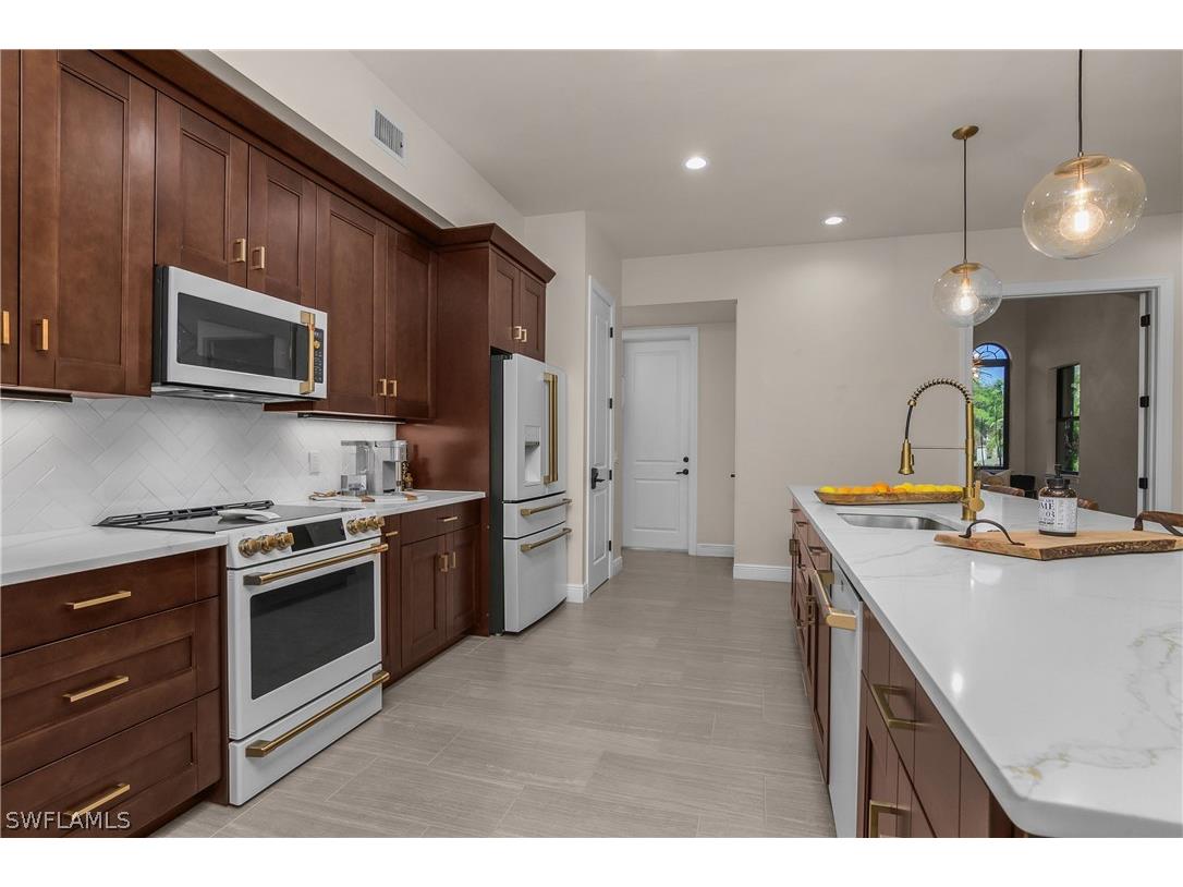 17210 Serengeti Circle Alva FL 33920 226011591 image10