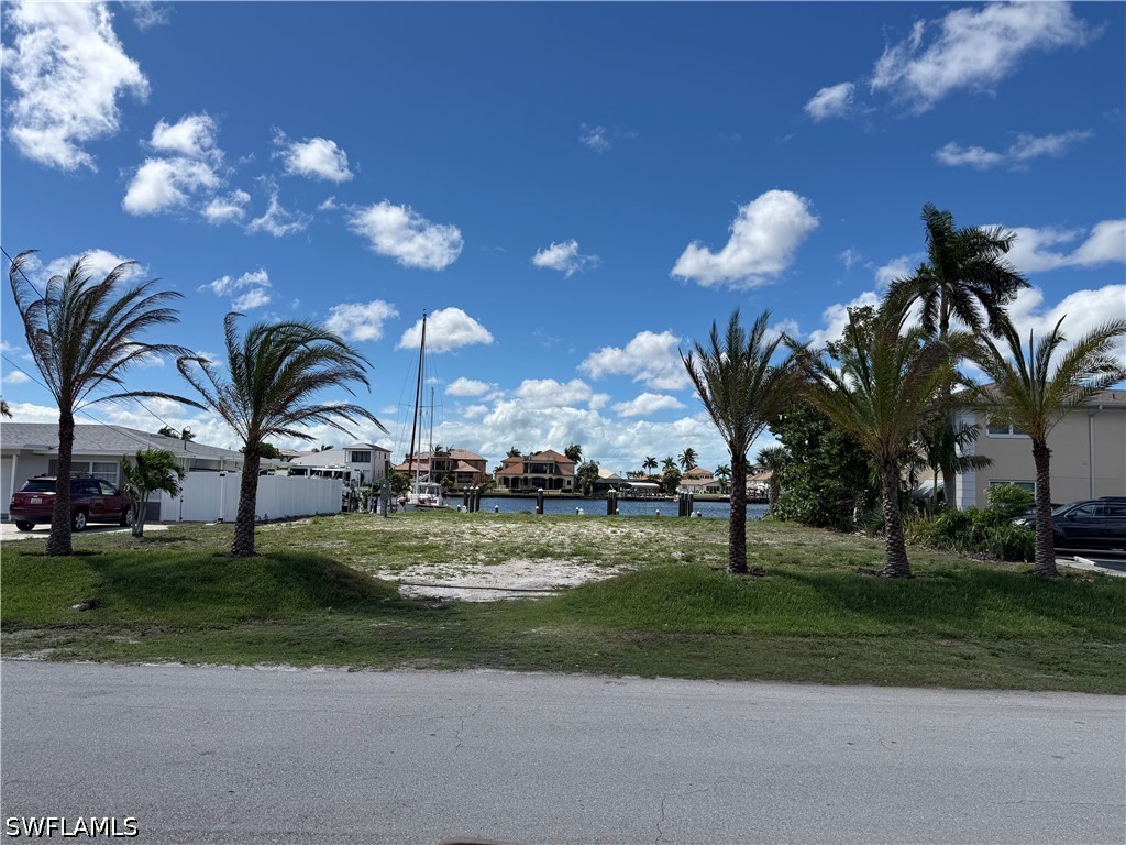 1722 Bikini Court Cape Coral FL 33904 226015058 image1