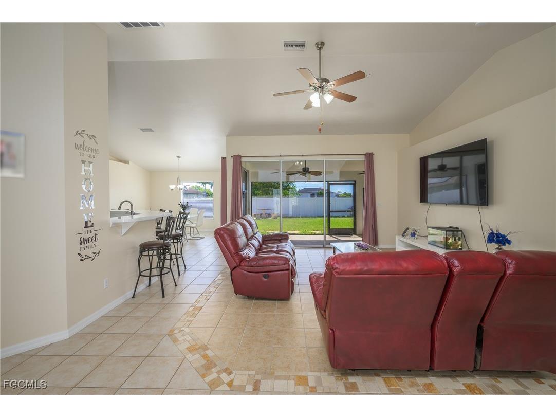 1722 NW 18th Street Cape Coral FL 33993 2025016398 image13