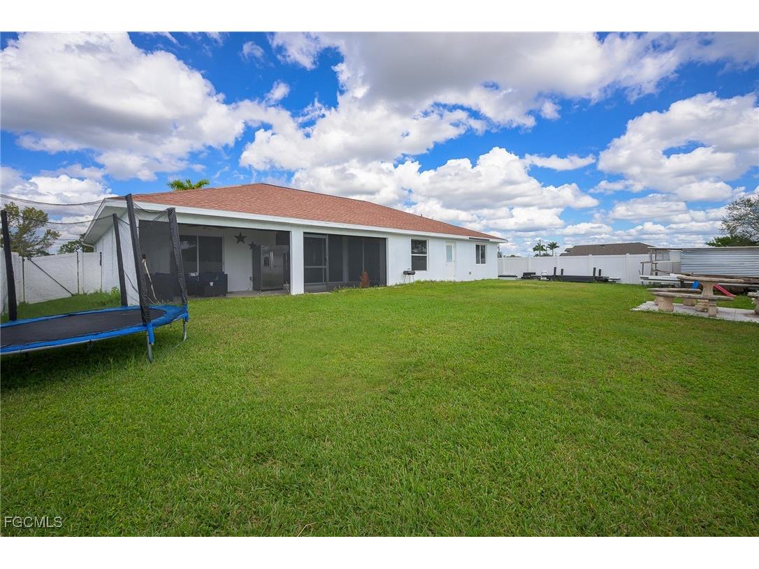 1722 NW 18th Street Cape Coral FL 33993 2025016398 image19