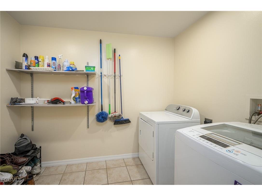 1722 NW 18th Street Cape Coral FL 33993 2025016398 image5