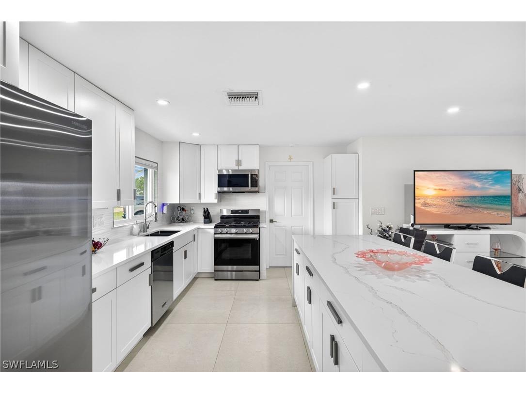 1722 SE 28th Street Cape Coral FL 33904 226012417 image15