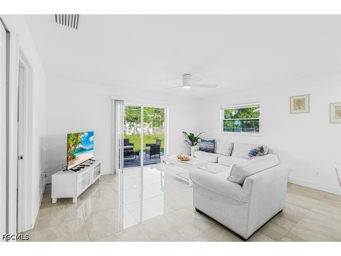 1722 SW Santa Barbara Place Cape Coral FL 33991 2026019142 image7