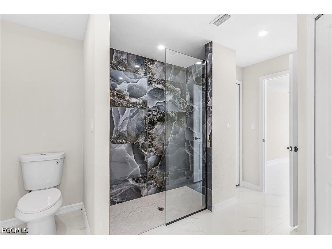 1723 NE 1st Avenue Cape Coral FL 33909 2026023282 image12