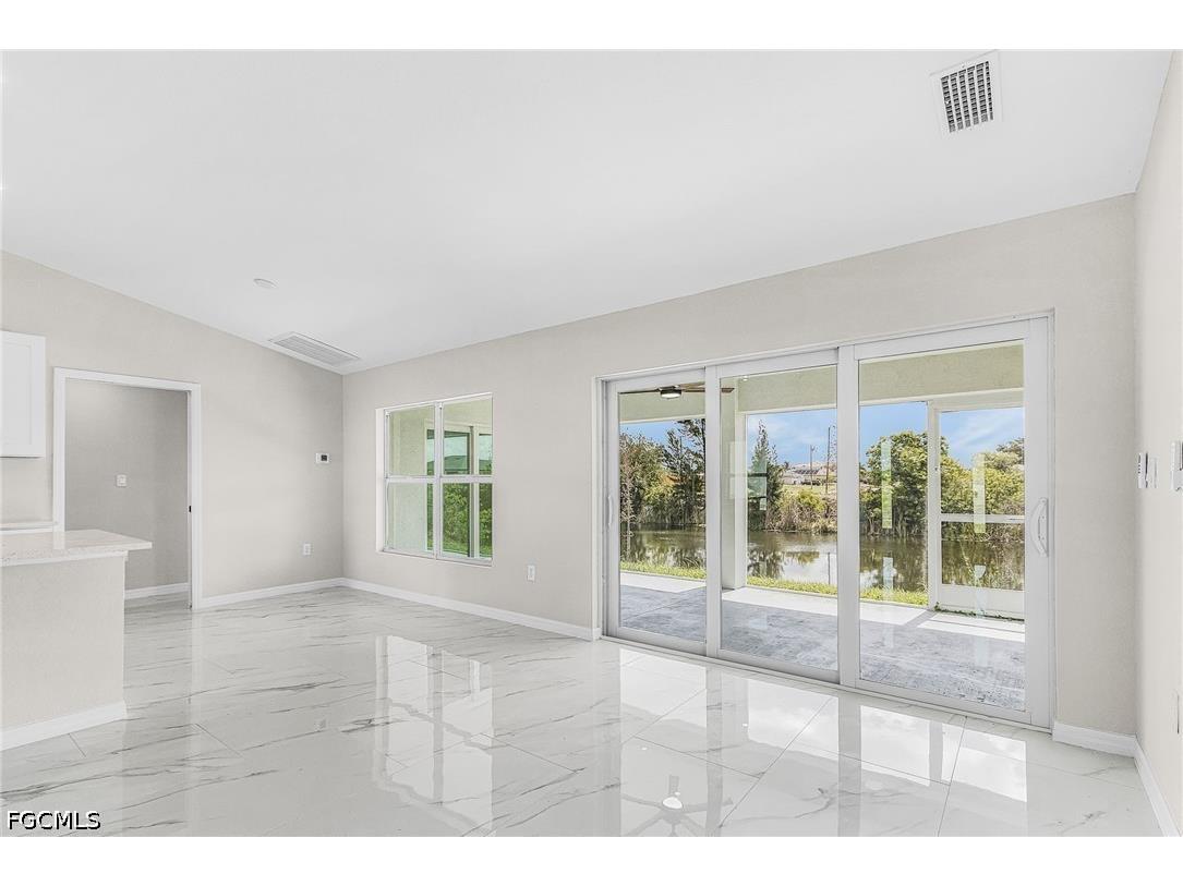 1723 NE 1st Avenue Cape Coral FL 33909 2026023282 image8
