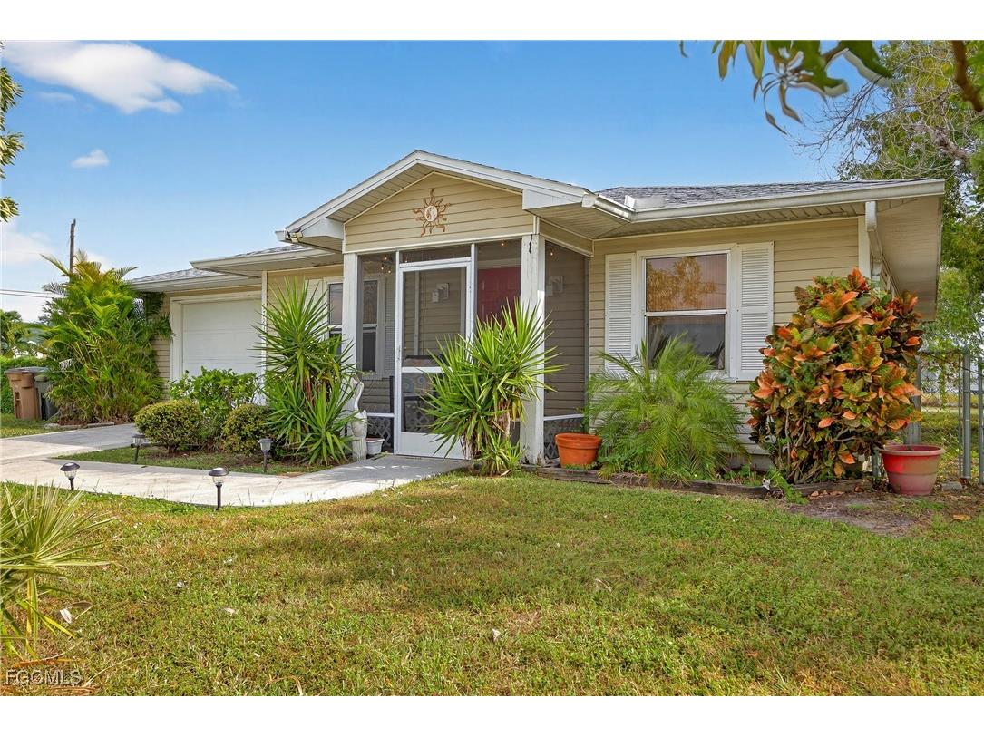 1723 NE 1st Place Cape Coral FL 33909 2025021826 image1
