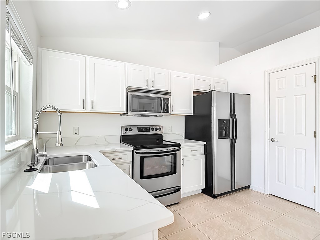 1723 NE 2nd Place Cape Coral FL 33909 2026006996 image12