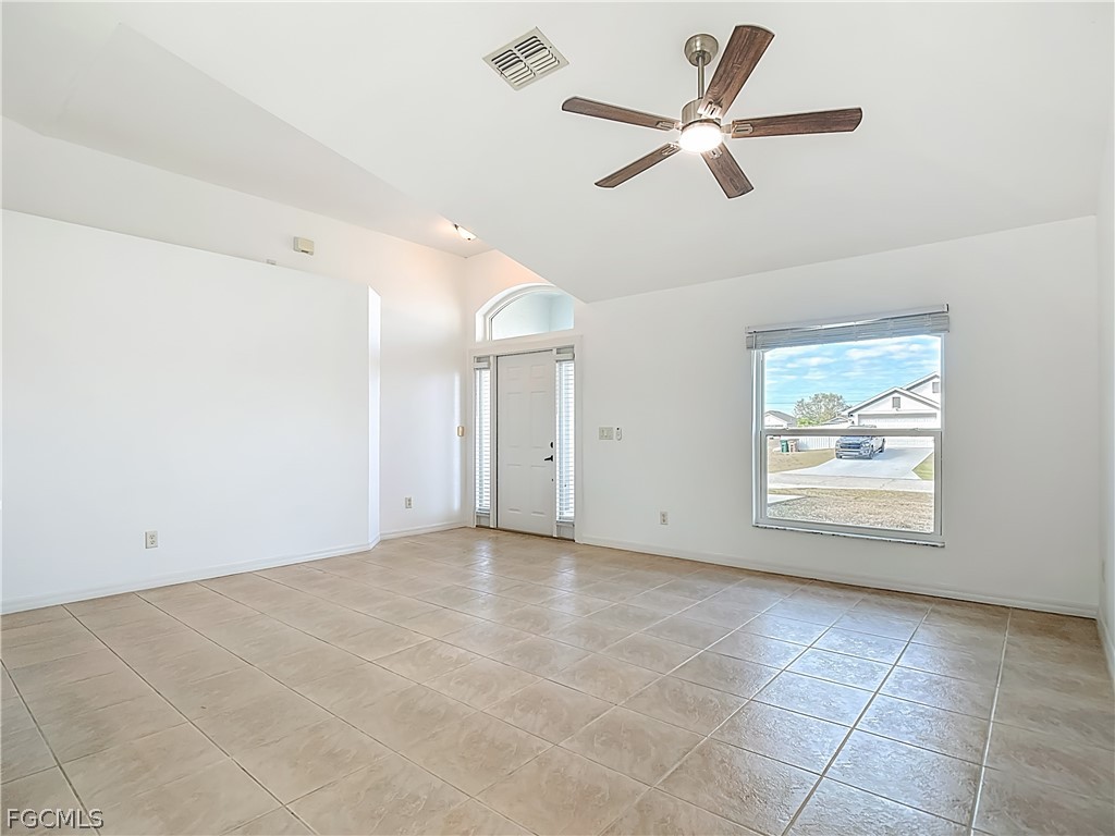 1723 NE 2nd Place Cape Coral FL 33909 2026006996 image5