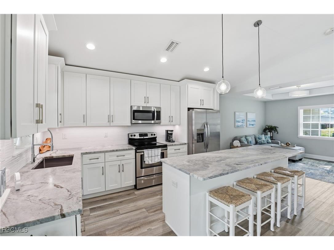 1723 SW 31st Lane Cape Coral FL 33914 2025003125 image7