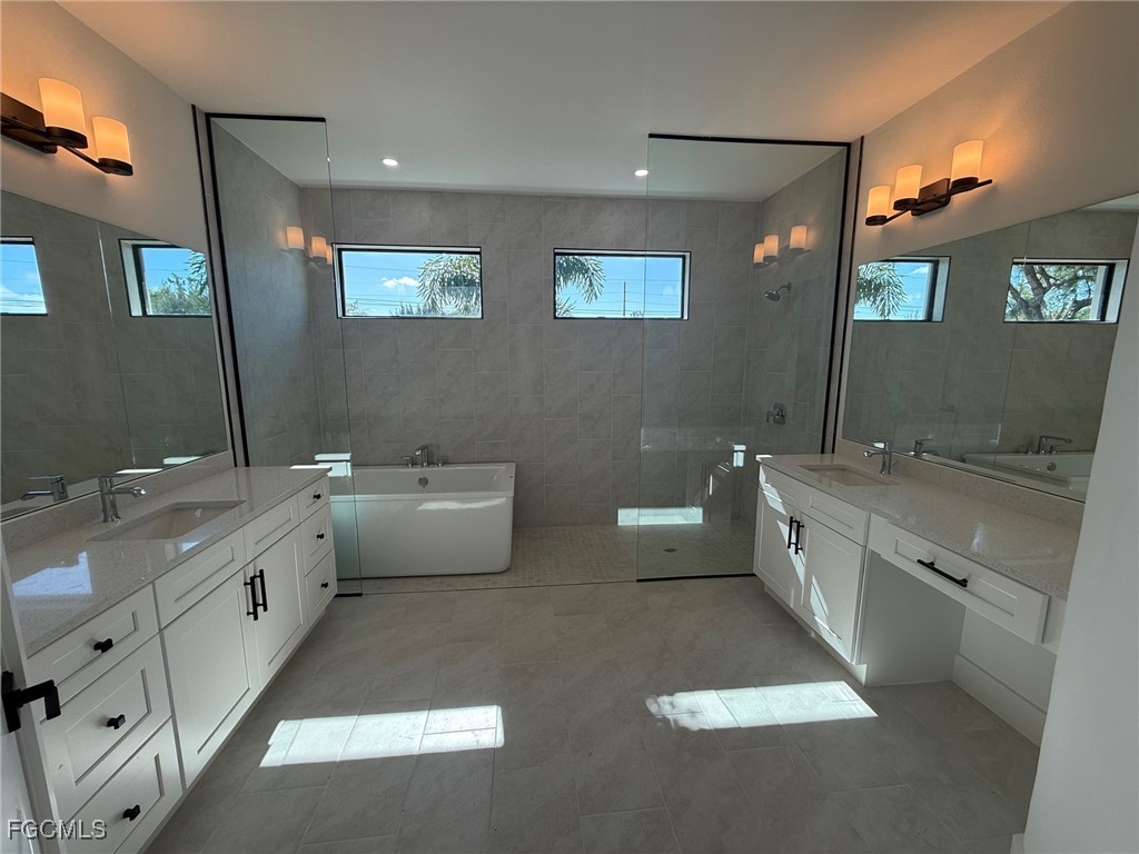 1723 SW 3rd Terrace Cape Coral FL 33991 2025009259 image4