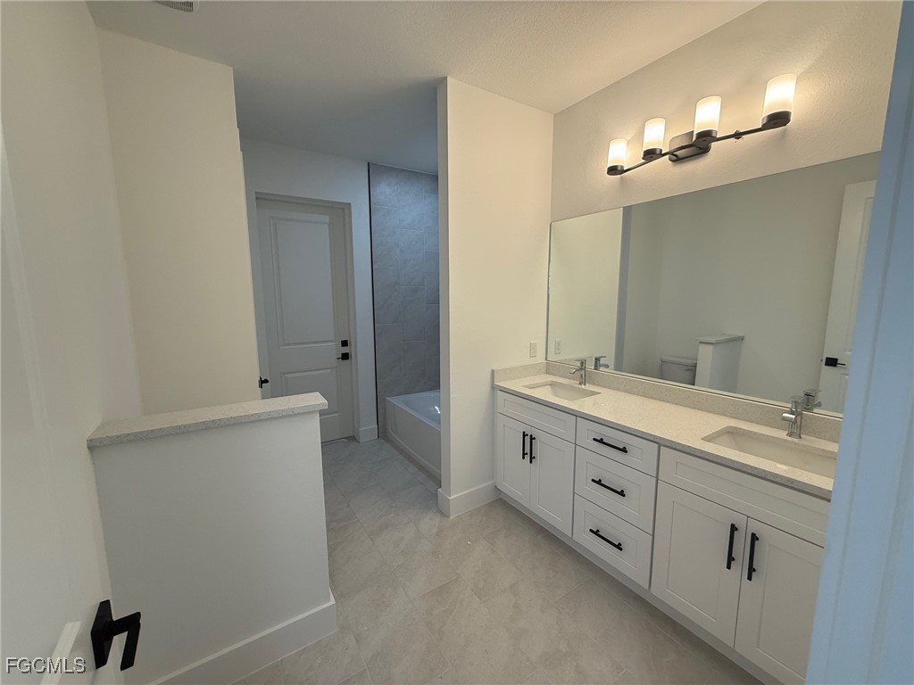 1723 SW 3rd Terrace Cape Coral FL 33991 2025009259 image5