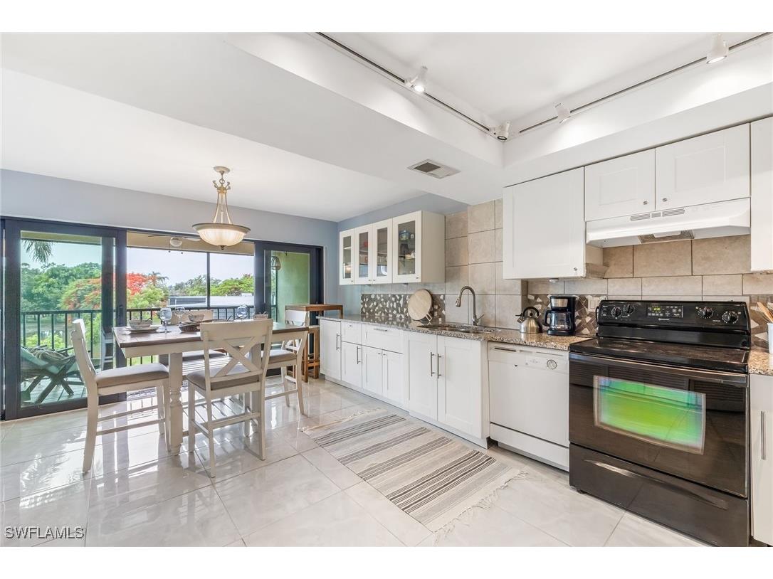 1724 Bald Eagle Drive #512C Naples FL 34105 225083090 image3