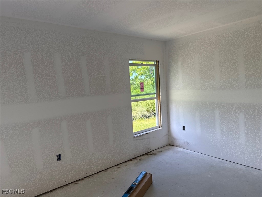 1724 NE 27th Terrace Cape Coral FL 33909 2025003983 image6